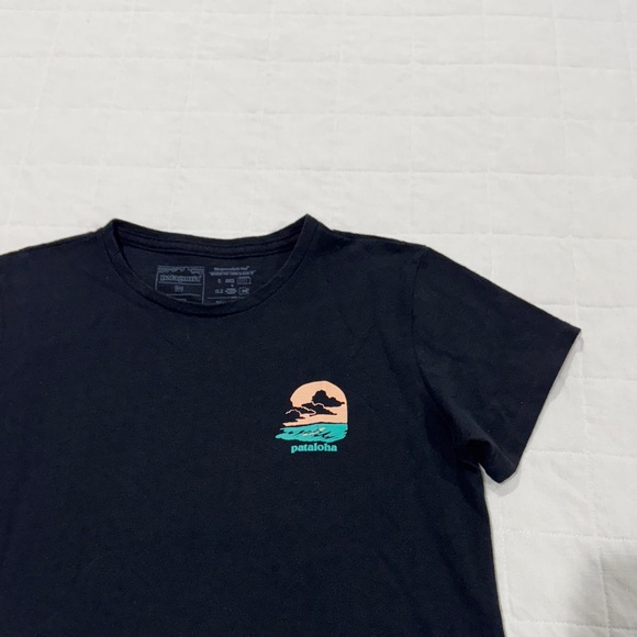 Patagonia Women’s T-Shirt - Picture 2 of 11